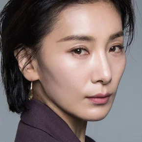 Photo star :  Kim Seo-hyung