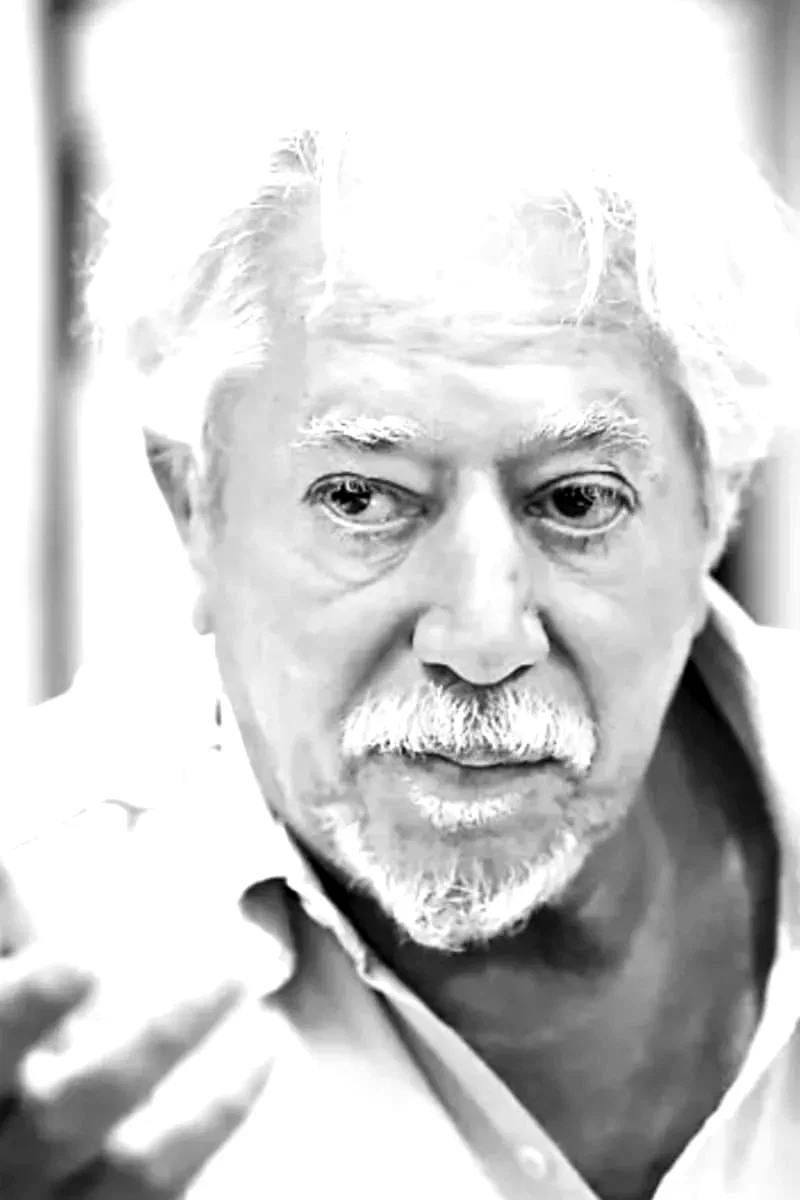 Luis  Puenzo