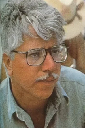 Luis  Puenzo photo