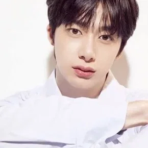 Photo star :  Chae Hyung-won