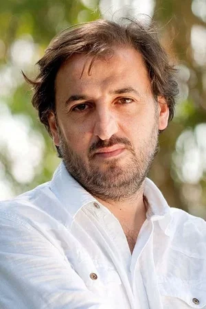  Özcan Alper photo