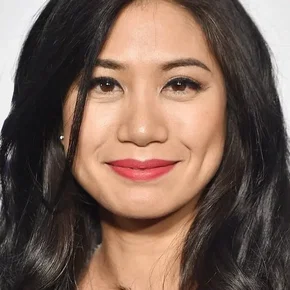 Photo star : Liza Lapira