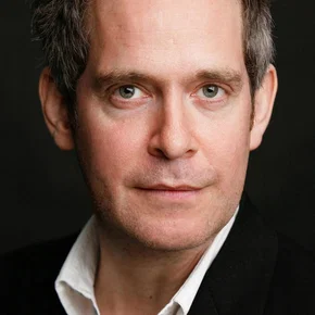 Photo star : Tom Hollander