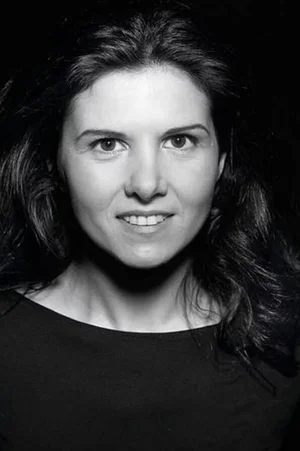  Isabel Naveira photo