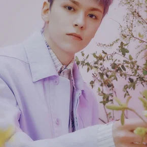 Photo star :  Hansol Vernon Chwe
