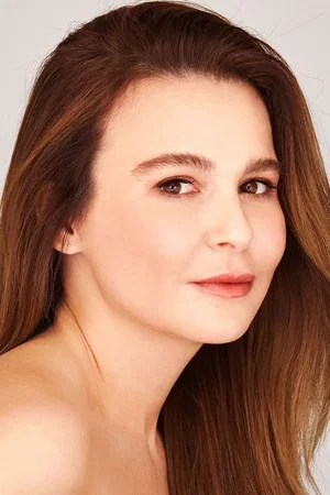  Didem Ellialtı photo