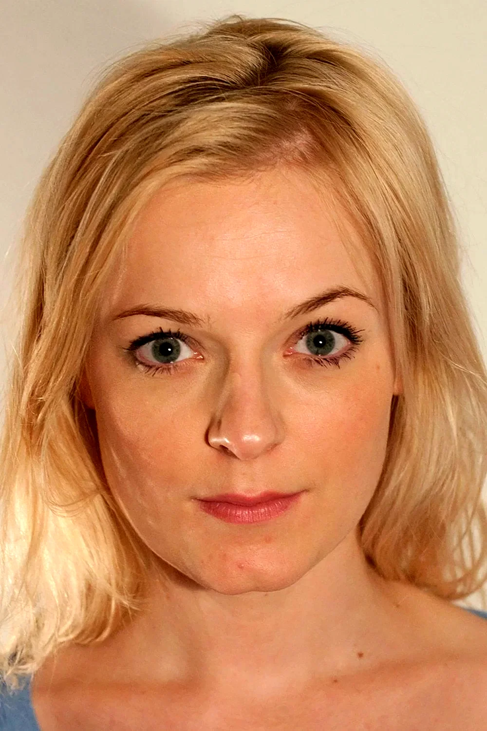  Mariann Hole