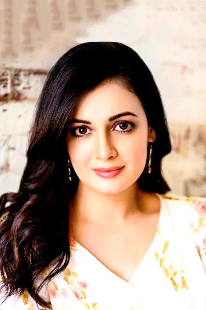  Dia Mirza