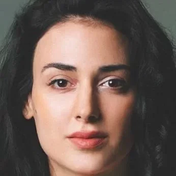  Rozalia Abgarian