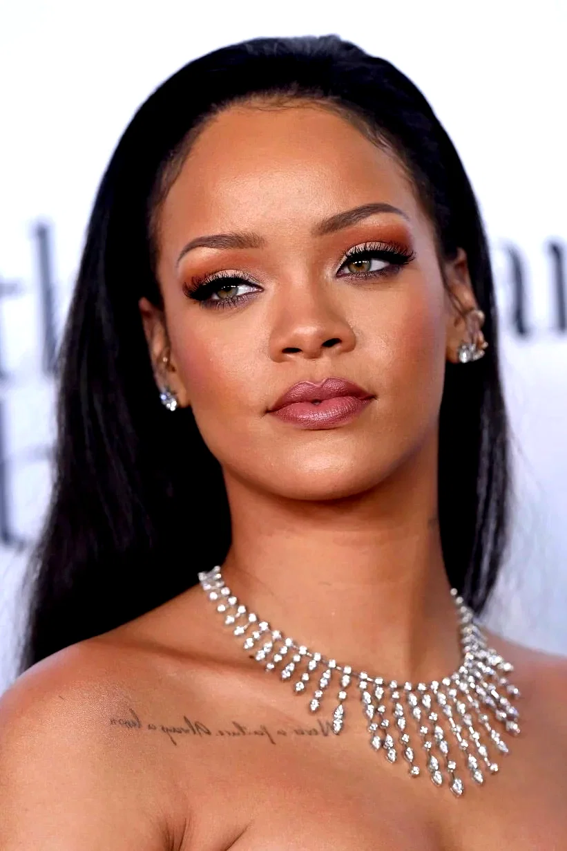  Rihanna
