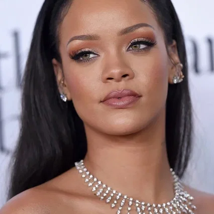  Rihanna