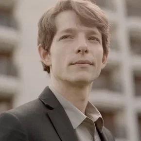 Photo star : Mike Faist