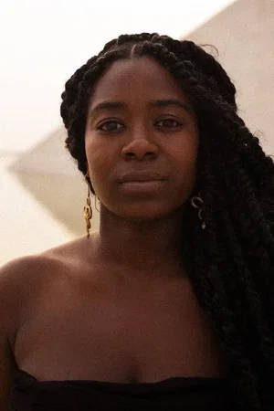  Siobhan Fernandes photo