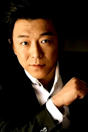 Huang  Bo