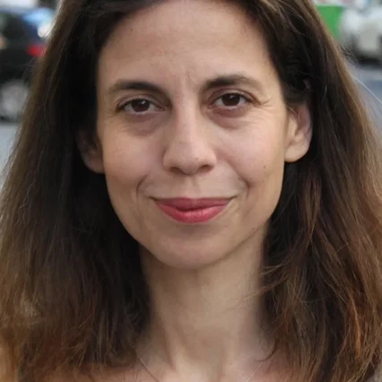  Julie Navarro
