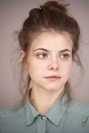  Juli Jakab photo