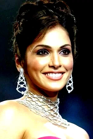  Isha Koppikar