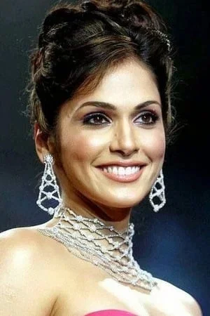  Isha Koppikar photo