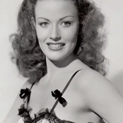  Margo Woode