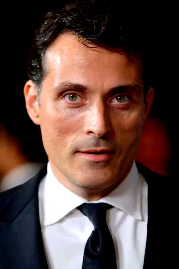 Rufus Sewell