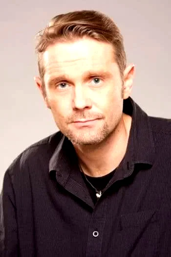  Péter Bozsó