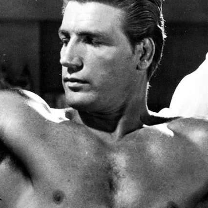  Joe Robinson