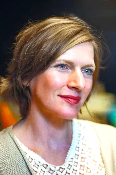  Zsófia Szamosi
