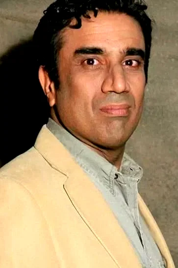  Nasrollah Radesh