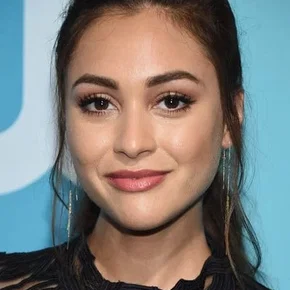 Photo star : Lindsey Morgan