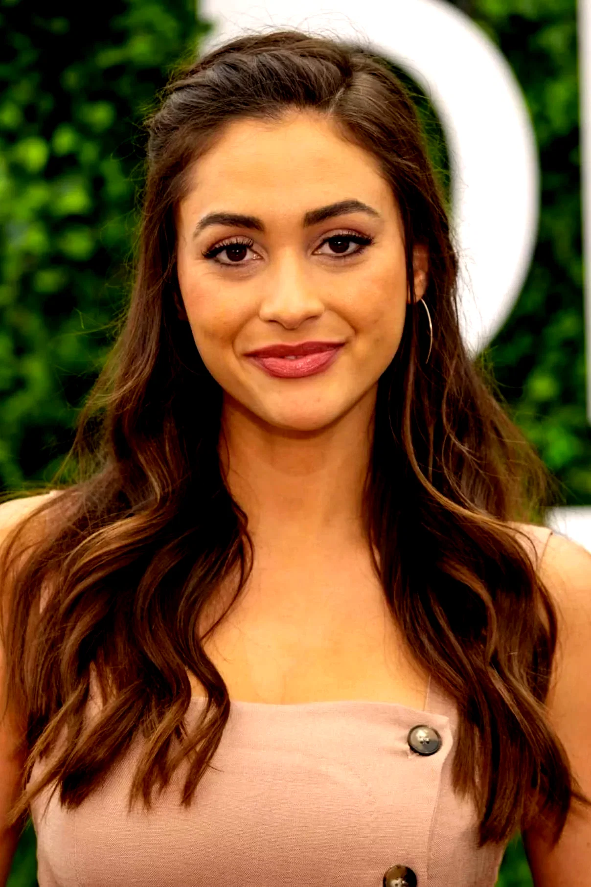Lindsey Morgan