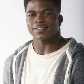 Photo star :  Akiel Julien