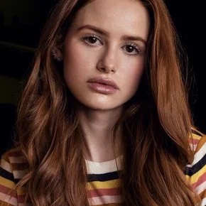 Photo star :  Madelaine Petsch