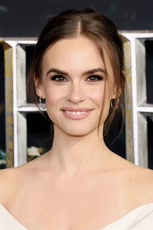  Ema Horvath photo