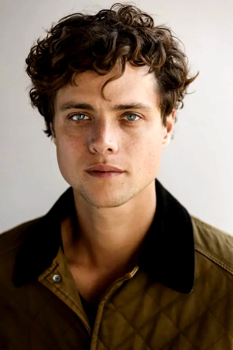 Douglas Smith