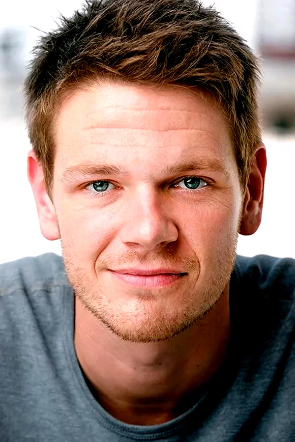  Jon Beavers