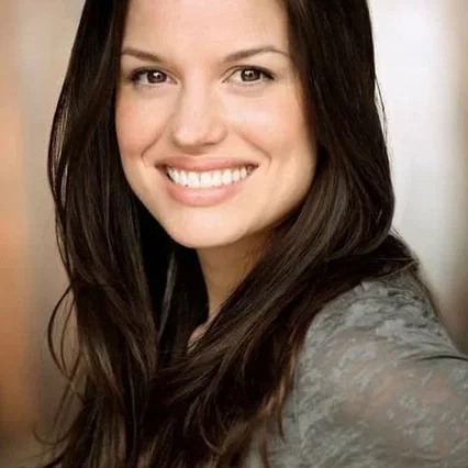  Caroline Morahan