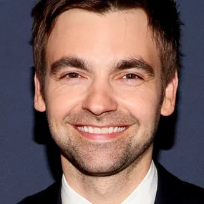 Photo star :  Drew Tarver