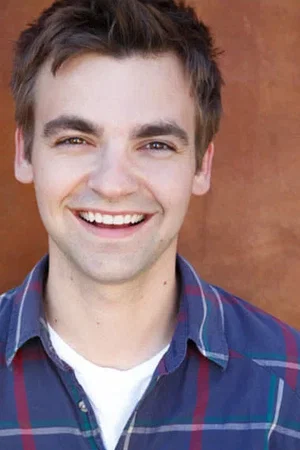  Drew Tarver photo