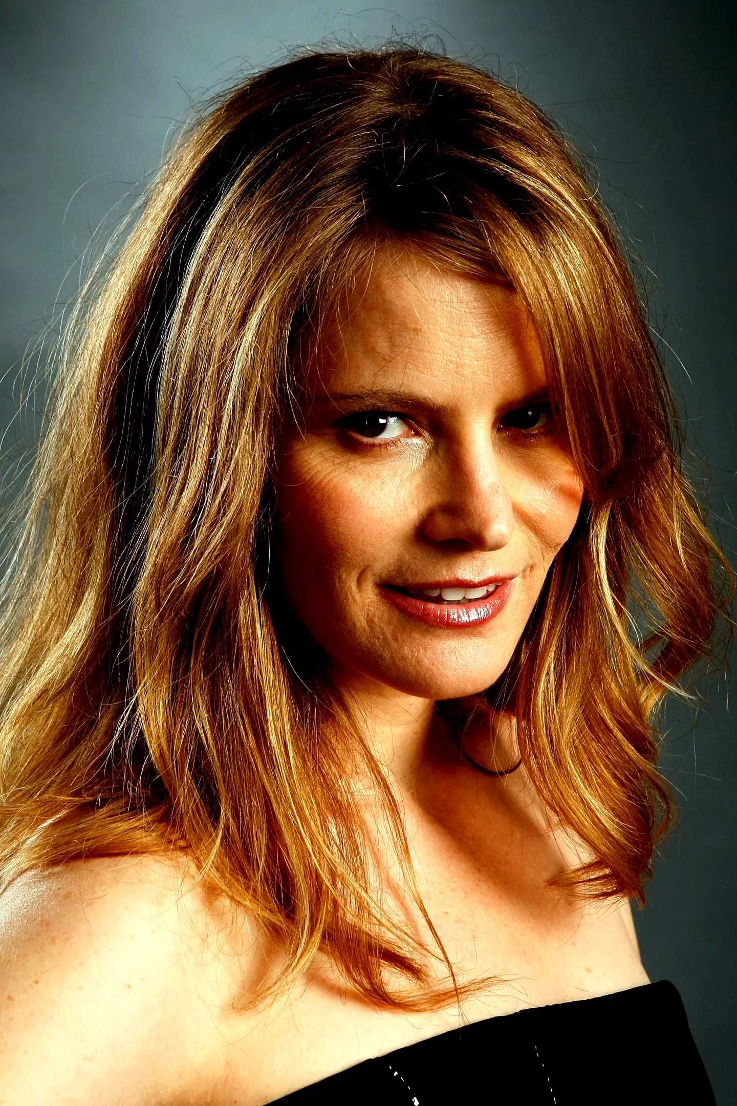 Jennifer Jason Leigh