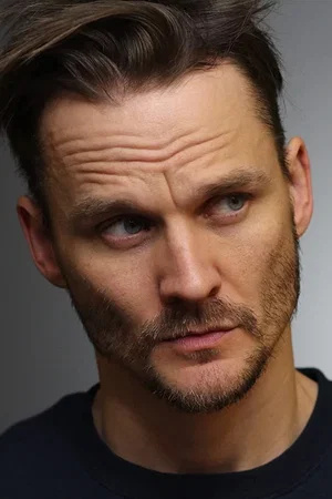  Travis Hammer photo