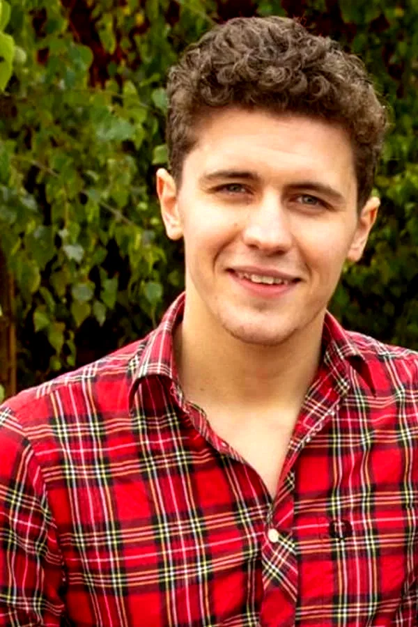  Dylan Llewellyn