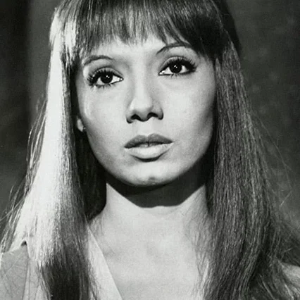  Rosenda Monteros