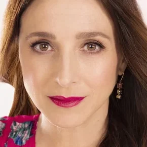 Photo star : Marin Hinkle