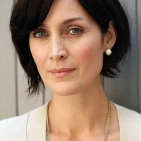 Photo star : Carrie Anne Moss