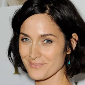 Photo star : Carrie Anne Moss