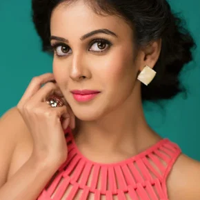 Photo star :  Chandhini Tamilarasan