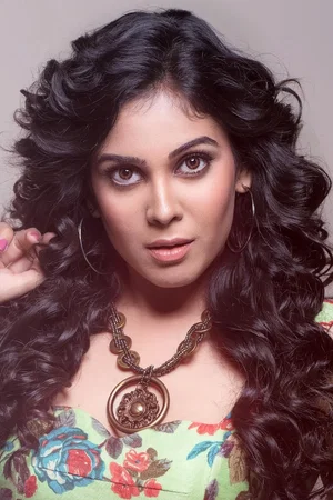 Chandhini Tamilarasan