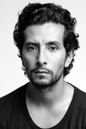  Raúl Briones photo
