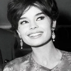 Photo star : Pascale Petit