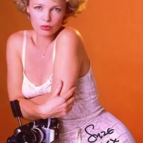 Photo star :  Suze Randall
